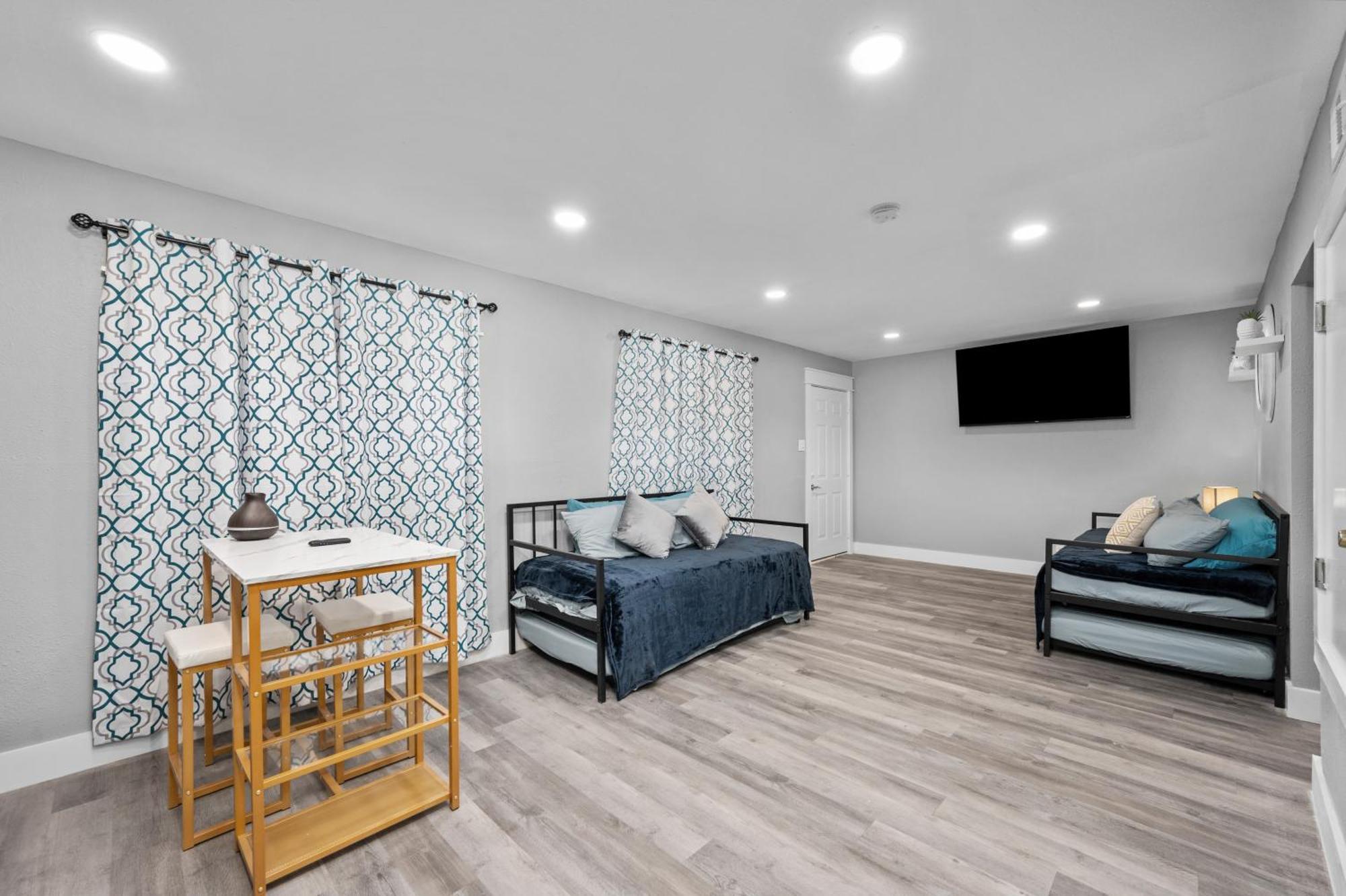 Comfortable 2Br Apt In Vibrant Houston Heights Kültér fotó