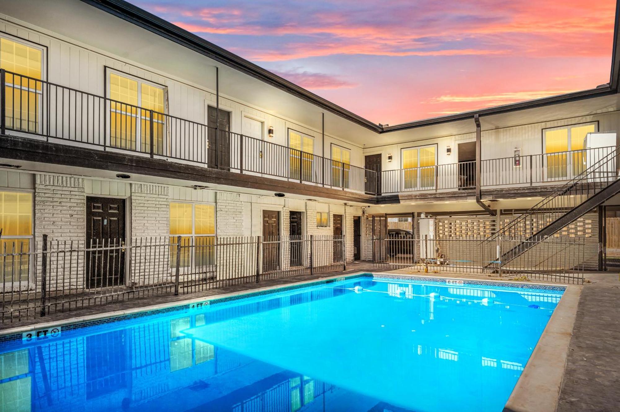 Comfortable 2Br Apt In Vibrant Houston Heights Kültér fotó